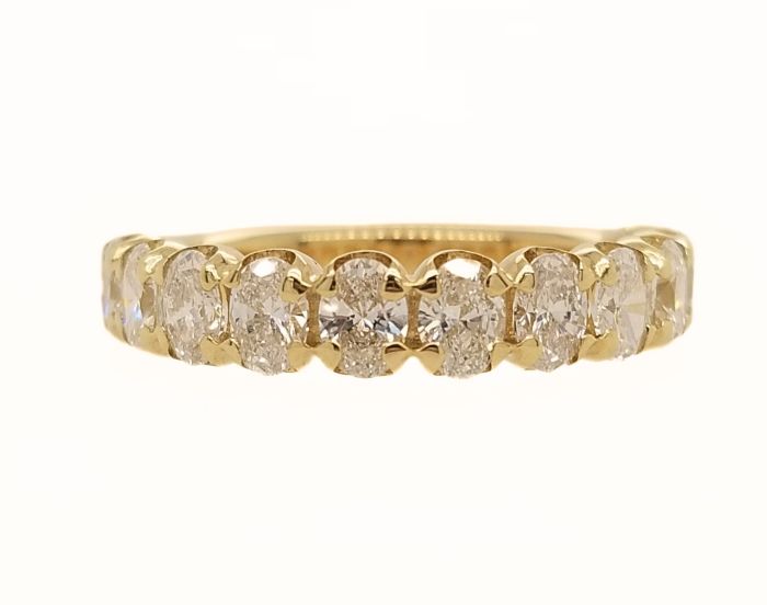 18K Yellow Gold Oval Diamond Band